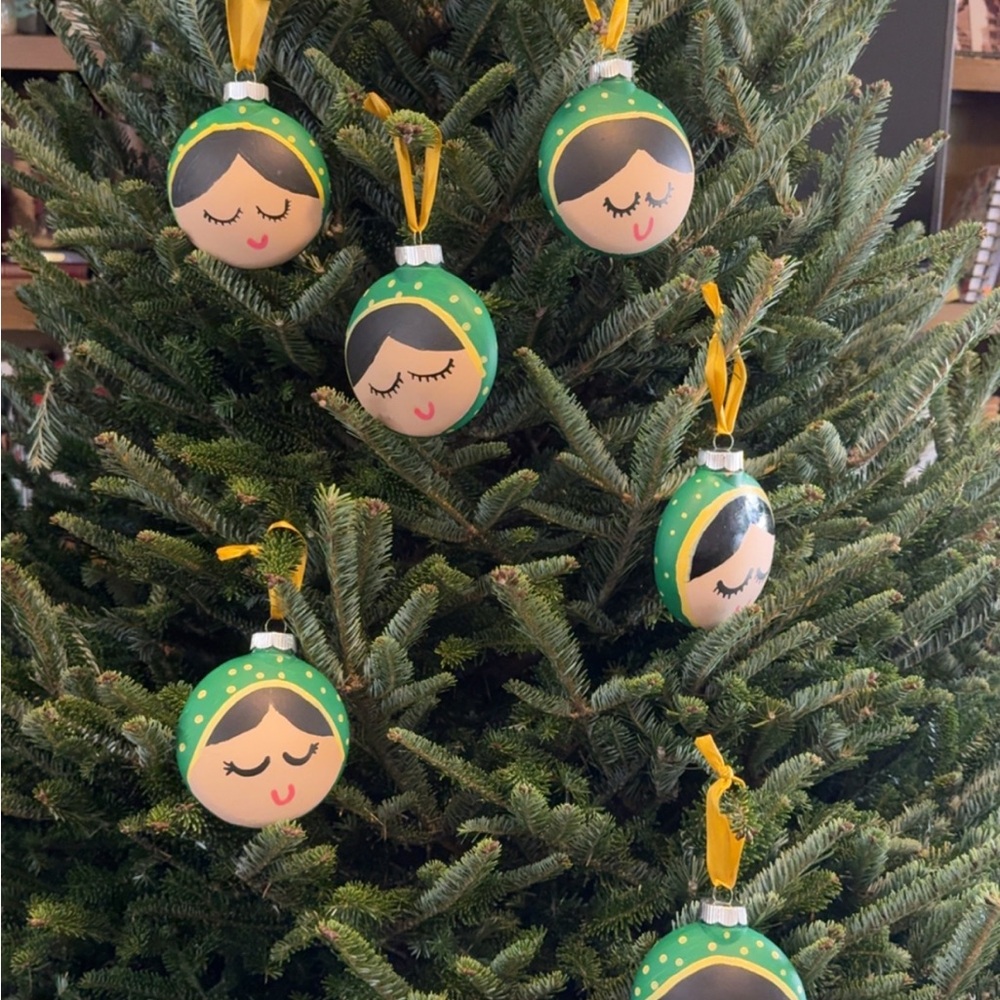 Green and Cream Holiday Ornaments Set